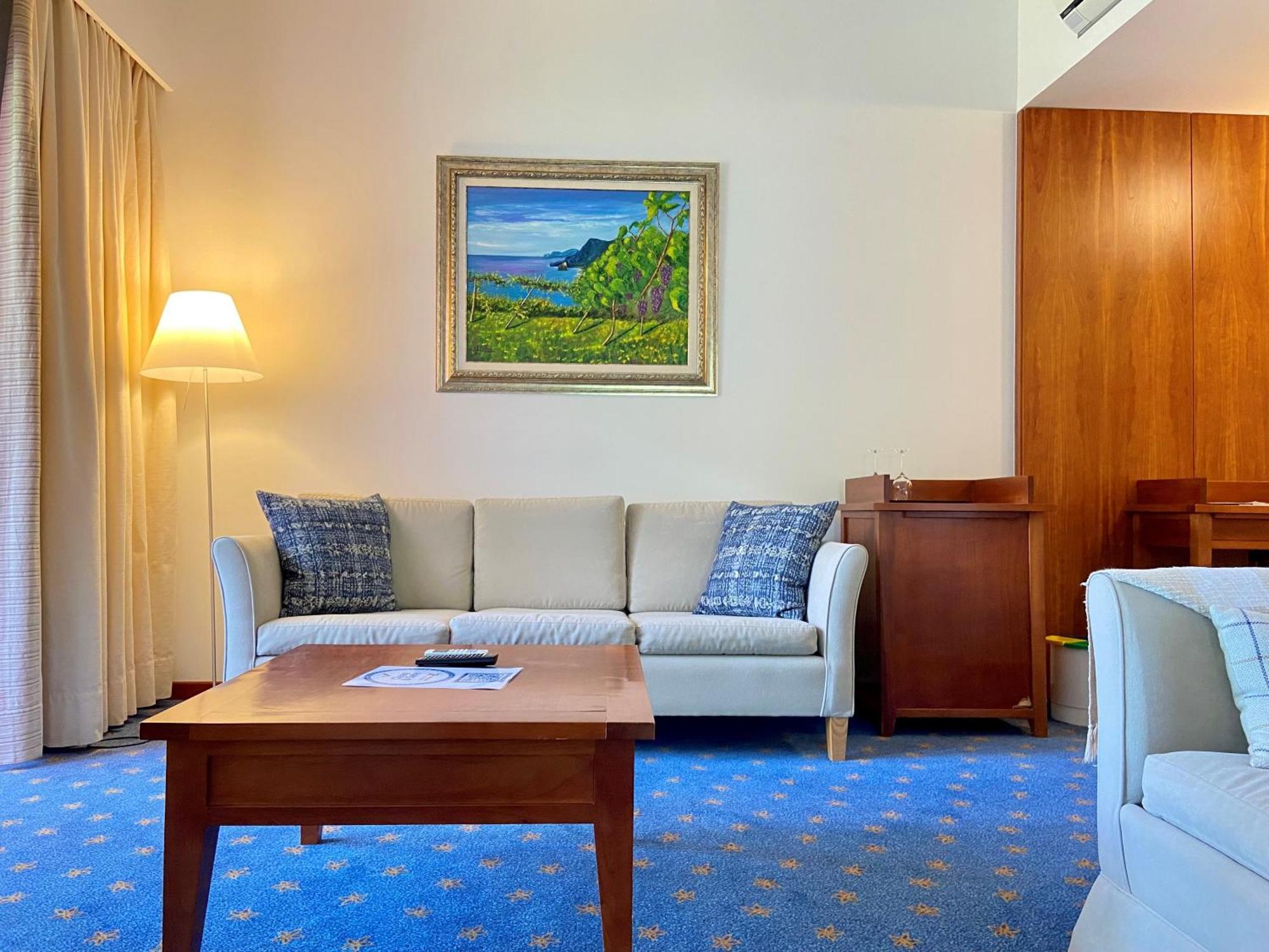 Bio Hotel - Hotel Quinta Da Serra Câmara de Lobos Dış mekan fotoğraf